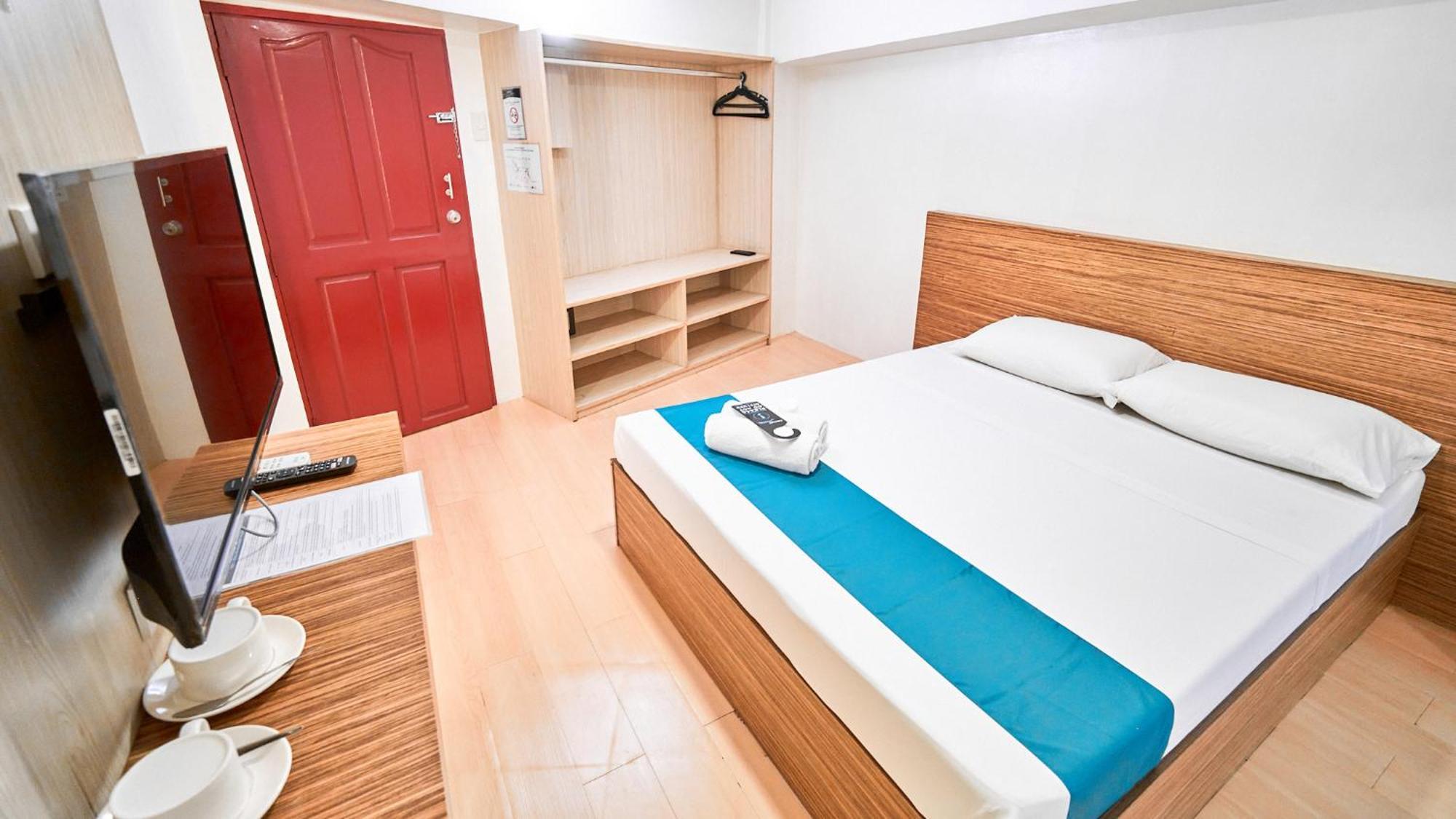 Circuit Hostel Makati City Dış mekan fotoğraf